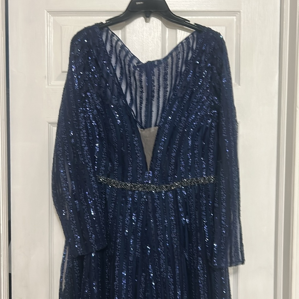MAC DUGGAL Plunging Striped Sequin Long Sleeve Dress NWOT sz 14 - Picture 8 of 9